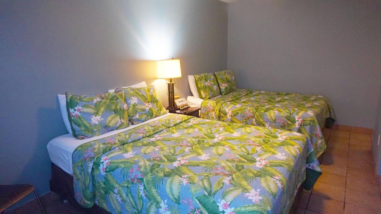 Upper Deck Hotel And Bar - Adults Only South Padre Island Exterior foto