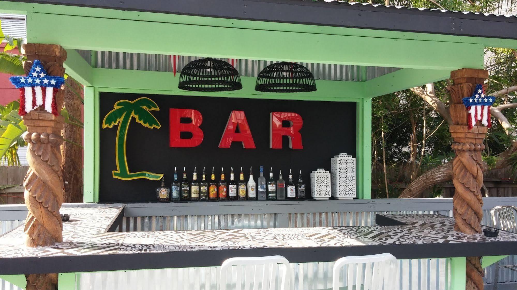 Upper Deck Hotel And Bar - Adults Only South Padre Island Exterior foto